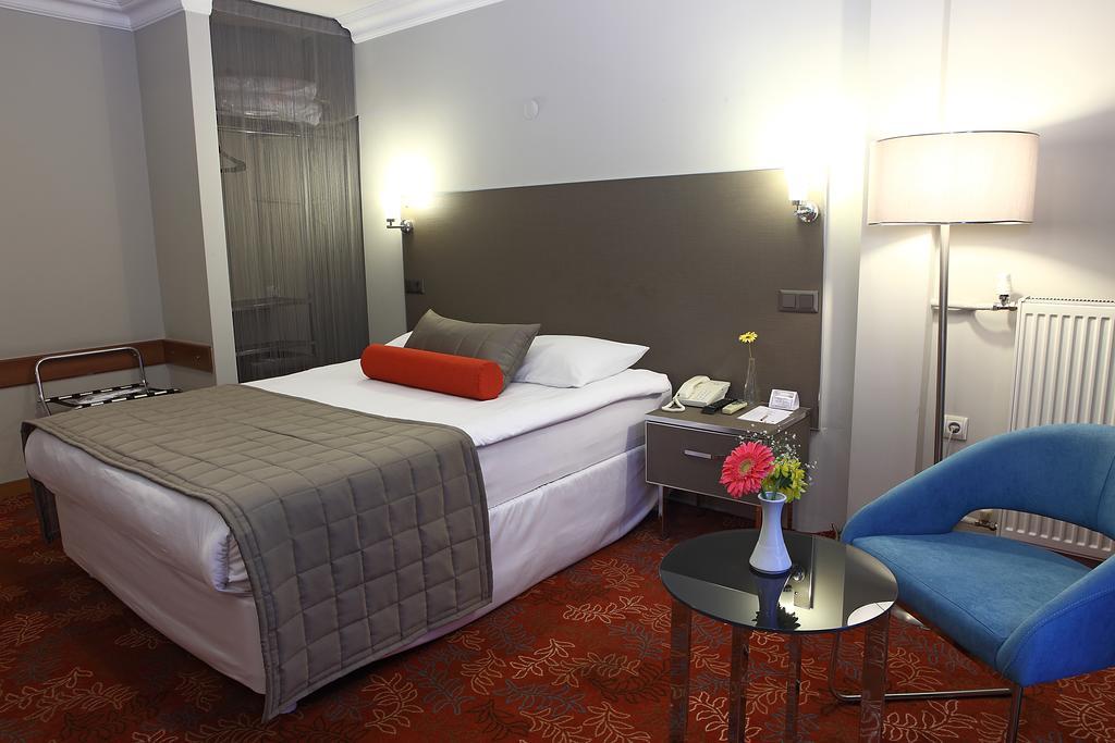 Arma Hotel Manisa Habitación foto